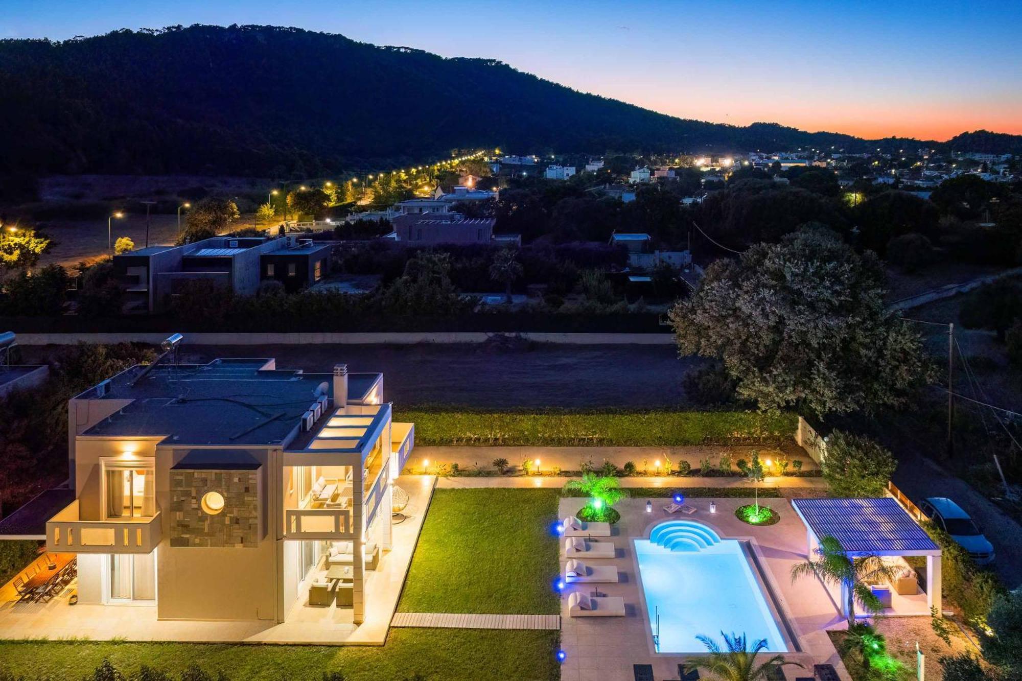 Telchini Villa *